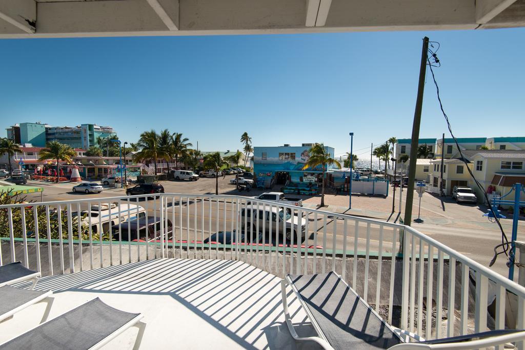 Silver Sands Villas 迈尔斯堡海滩 外观 照片